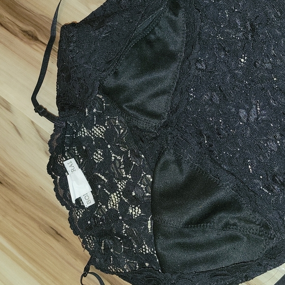 Body Central Lace Cami - Picture 5 of 10